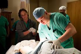 المحاكاة الطبية لتحسين مهارات الطاقم الطبي